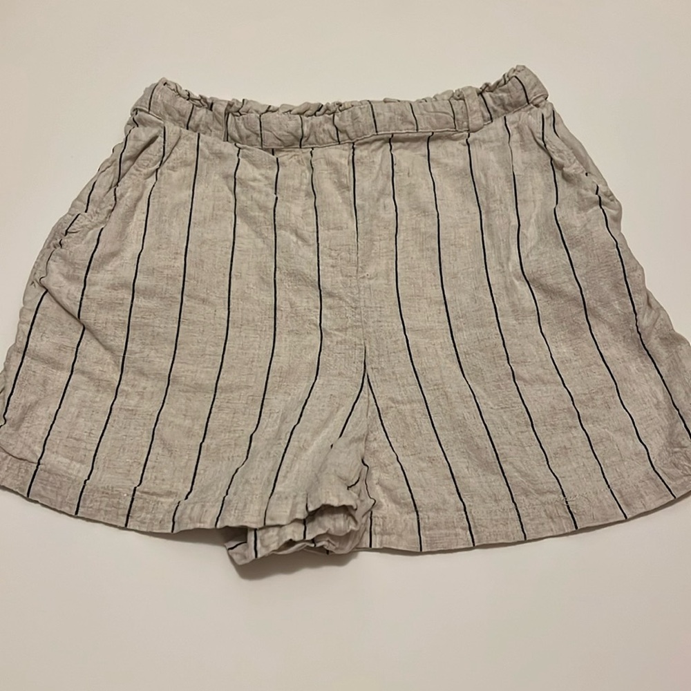 Viscose and linen shorts